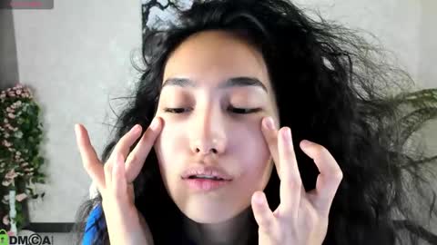 Aura online show from September 17, 3:54 am