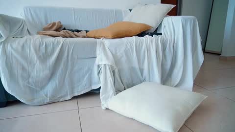 Donatella online show from February 25, 12:31 pm