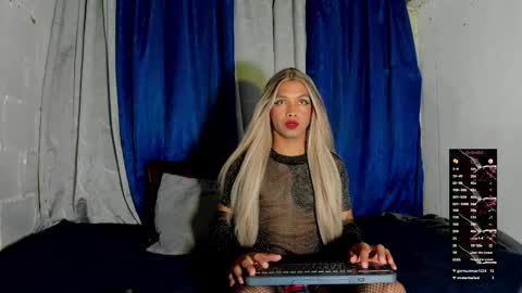 Snapshot of dorian_lev chatting on October 10, 8:46 pm Nicolle online show from October 10, 8:46 pm