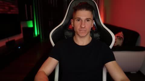 Dorian Reyes online show from October 1, 12:32 am