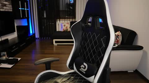 Dorian Reyes online show from September 21, 10:25 pm