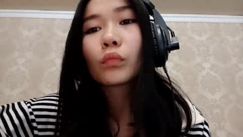 Snapshot of dorothygreene chatting on October 21, 12:10 pm YuKi online show from October 21, 12:10 pm