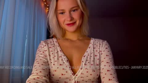 Snapshot of doublecuties chatting on January 9, 3:15 am Lana  Eva  dont forget to give us a thumb up online show from January 9, 3:15 am