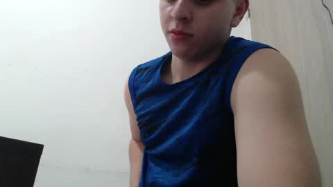 draco_boy2000 online show from April 21, 1:42 am