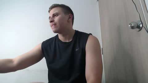 draco_boy2000 online show from May 12, 12:19 am
