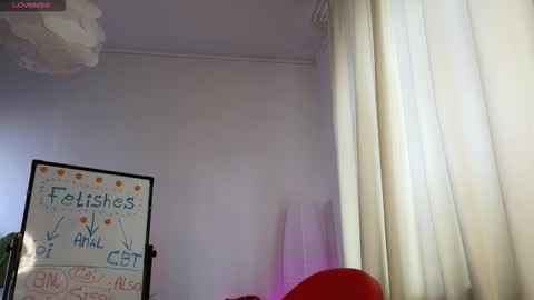 Lisbeth Salander online show from December 23, 8:09 am