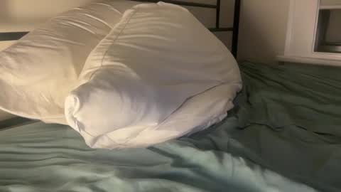 Snapshot of dre0000000 chatting on October 17, 8:18 am dre0000000 online show from October 17, 8:18 am