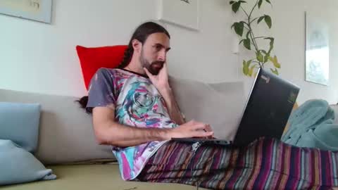 new profile Aircum99  online show from May 8, 1:06 pm