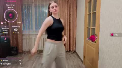 Evelina online show from June 30, 5:45 pm