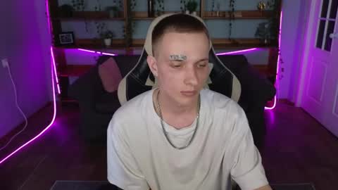 im Kai ntmu online show from April 5, 8:33 am