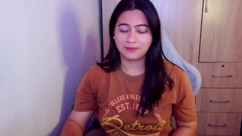 dreamycreamyst online show from March 19, 1:44 am