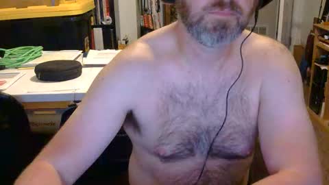 luvslutz online show from May 26, 2:39 am