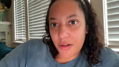 RIRI OR DREAMY online show from September 20, 3:37 pm