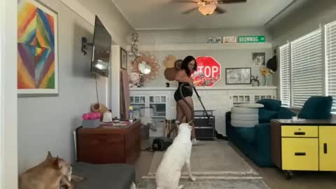 RIRI OR DREAMY online show from February 1, 7:11 pm