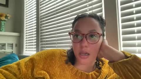 RIRI OR DREAMY online show from February 9, 11:36 pm