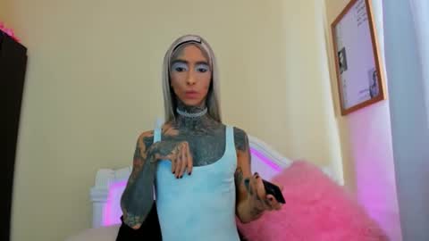 drippyorlove online show from February 20, 2:02 pm