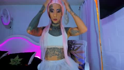 drippyorlove online show from September 15, 10:44 pm