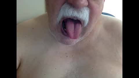 drnick069 online show from May 6, 3:51 pm