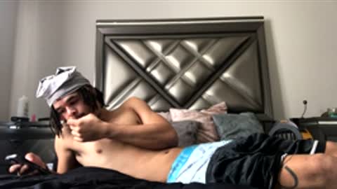 2xTheTrouble online show from December 3, 5:35 pm