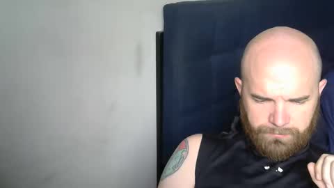 drodg09 online show from April 12, 8:13 pm