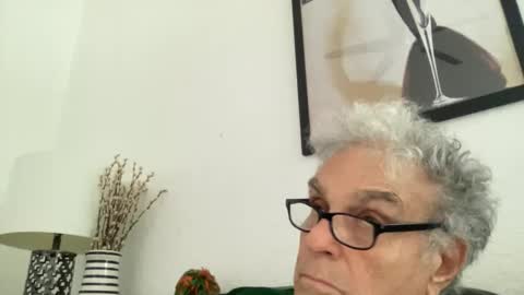 Snapshot of drtony4u222 chatting on December 6, 5:49 pm DrTony4u222100 online show from December 6, 5:49 pm