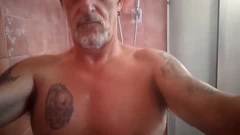 drummerboy72 online show from November 20, 1:42 pm