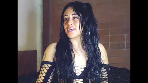 dulce_lindaa online show from October 22, 10:11 pm