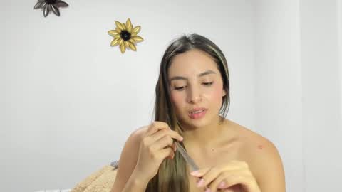 Dulce  online show from January 27, 5:25 am