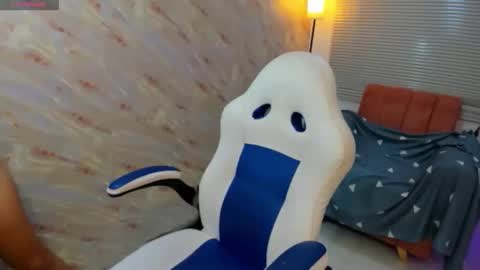 Ivy online show from February 25, 8:12 pm