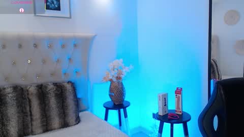 Dulcey online show from September 11, 6:47 am