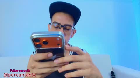 Dustin Dollin online show from March 27, 6:42 pm