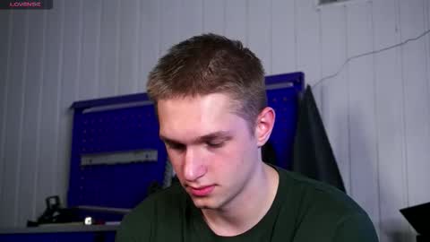 Dustyn online show from November 8, 3:15 pm