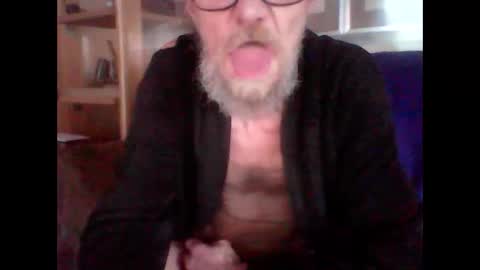 Snapshot of dutchpenis63 chatting on January 21, 1:00 pm dutchpenis63 online show from January 21, 1:00 pm
