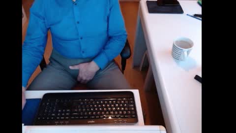 dutchpornking2 online show from November 27, 8:33 am