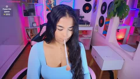 duulce_mia online show from May 29, 10:46 am