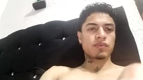 Snapshot of duvanarleyy chatting on October 1, 12:32 am duvanarleyy online show from October 1, 12:32 am