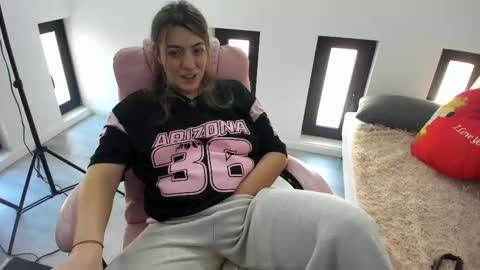 dayana online show from March 6, 7:29 am