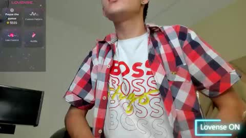 dyla_n18_ online show from January 11, 10:16 pm