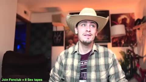 Dylan Daniel 7.8 online show from February 12, 8:29 pm