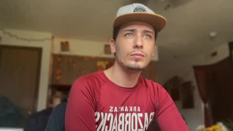 Dylan Daniel 7.8 online show from September 16, 6:33 pm