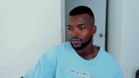 Dylan Taylor online show from November 2, 3:39 am