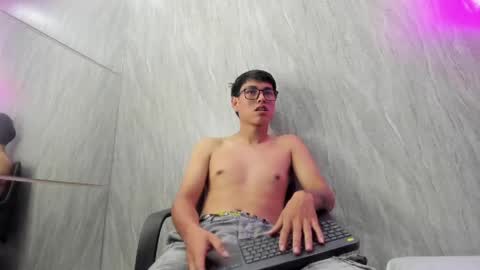dylanxscot online show from May 30, 12:25 pm