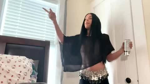 Dynasty online show from February 14, 7:16 pm