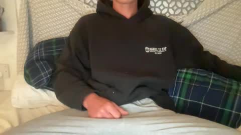 e534563 online show from September 18, 8:24 pm