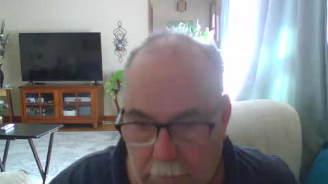earl52 online show from March 11, 5:57 pm