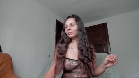 Snapshot of easyacee chatting on September 13, 9:56 am easyacee online show from September 13, 9:56 am