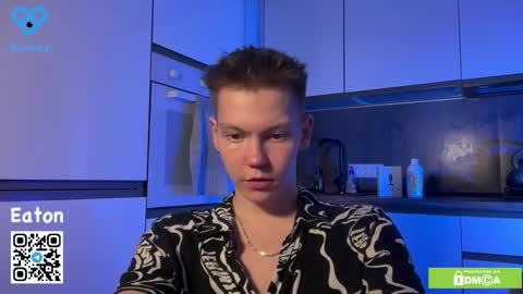 eaton_ online show from November 17, 2:41 pm