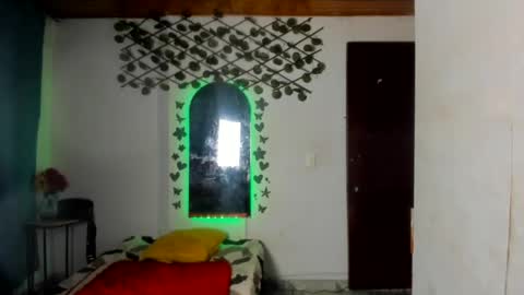 ebony_luna1 online show from July 10, 8:24 pm