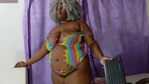 LINA  online show from July 6, 4:20 am