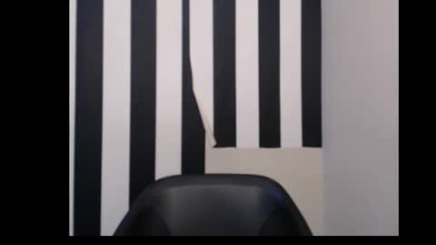 Ella online show from December 14, 12:50 am